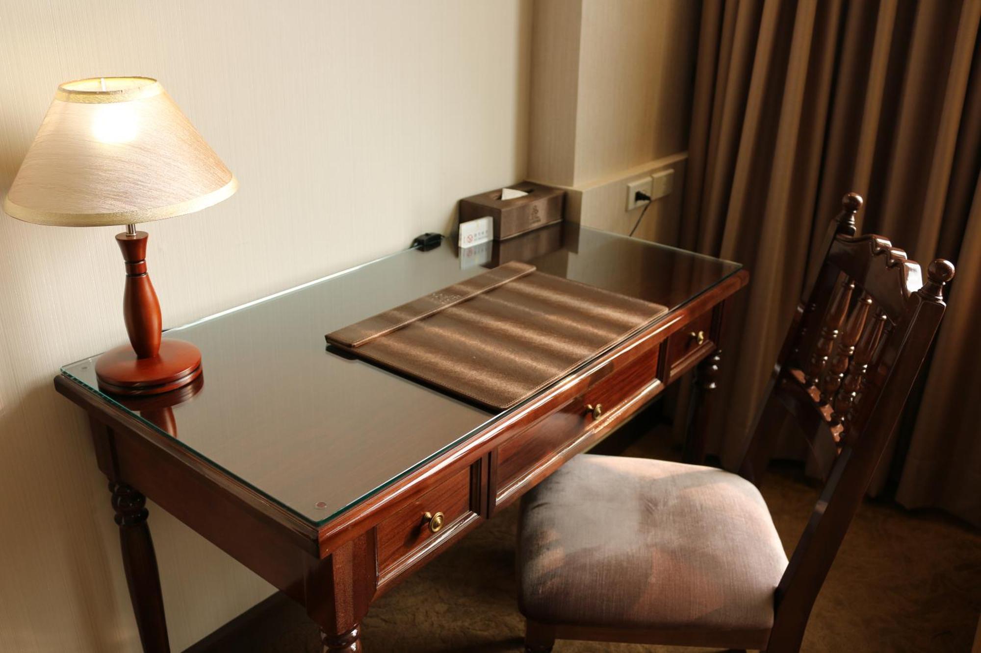 Royal Chiayi Hotel Buitenkant foto