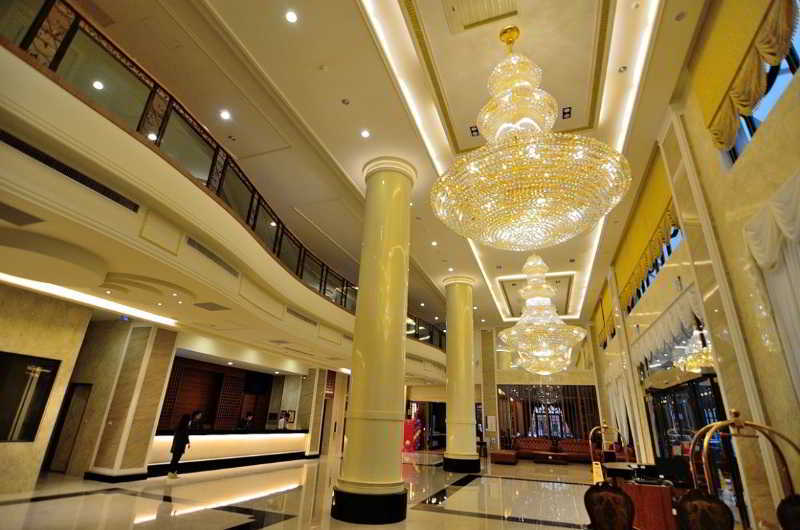 Royal Chiayi Hotel Buitenkant foto