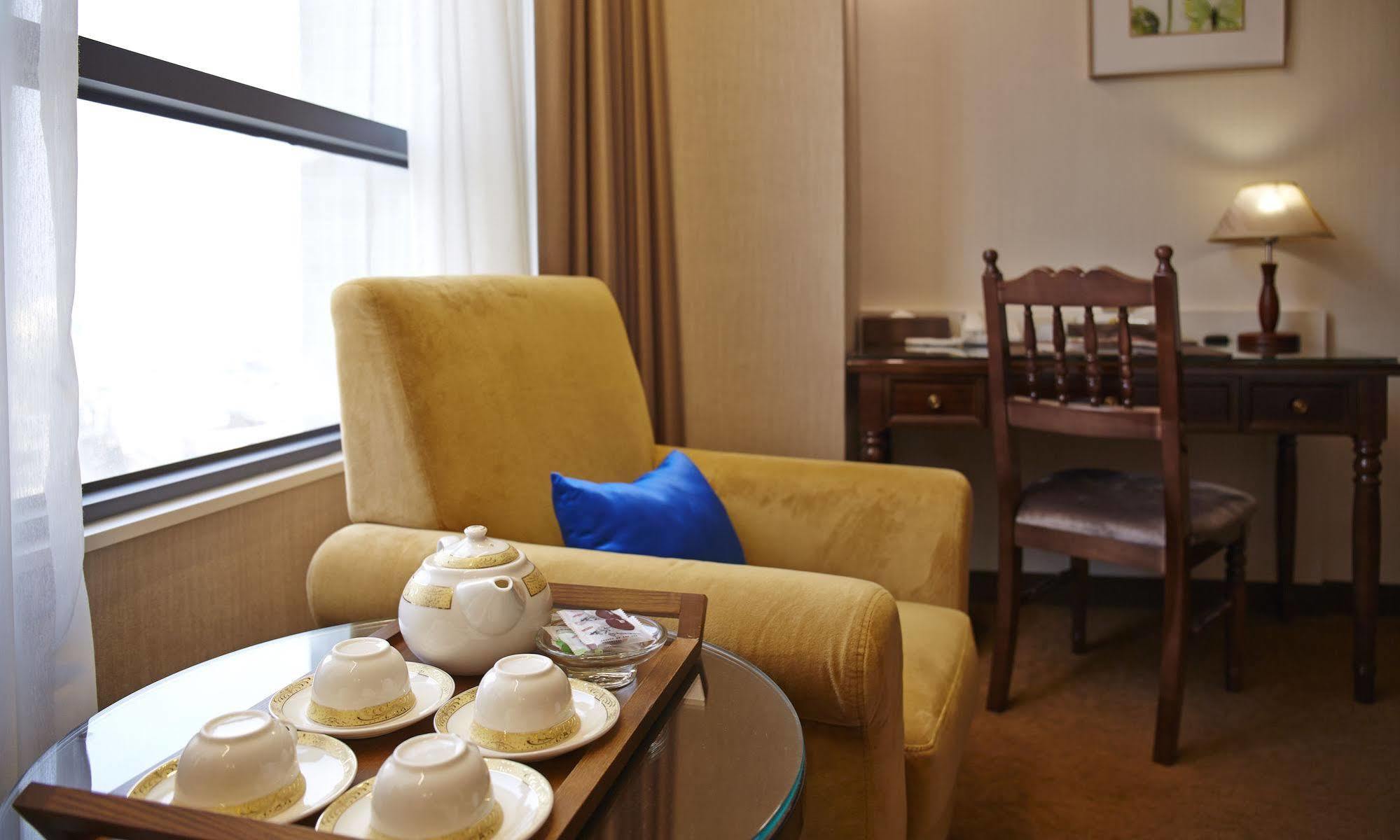 Royal Chiayi Hotel Buitenkant foto